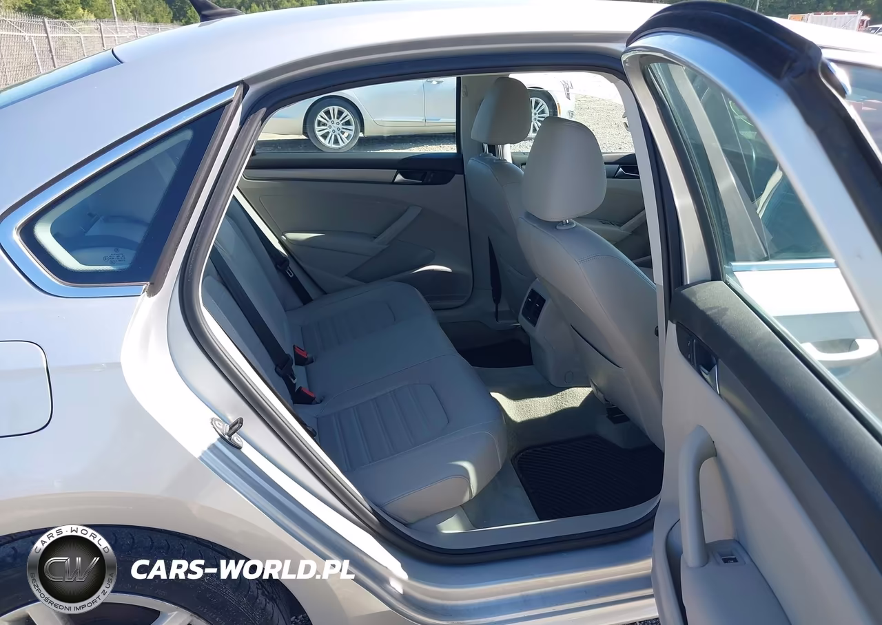 2014 Volkswagen Passat 3.6L V6 Se VIN:1VWBM7A36EC020111 - 8
