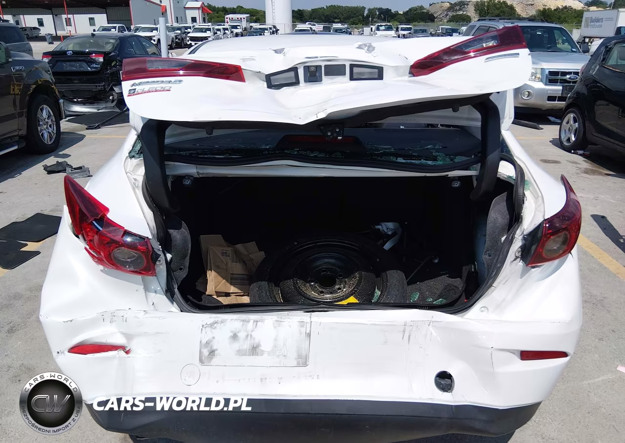 2017 Mazda Mazda3 Sport VIN:3MZBN1U77HM105776 - 6
