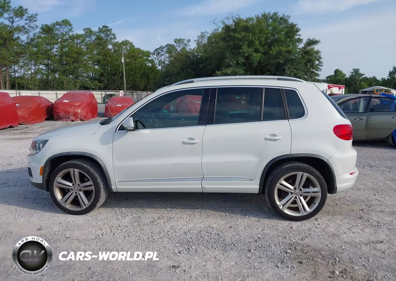 2016 Volkswagen Tiguan R-Line VIN:WVGAV7AXXGW082722 - 14