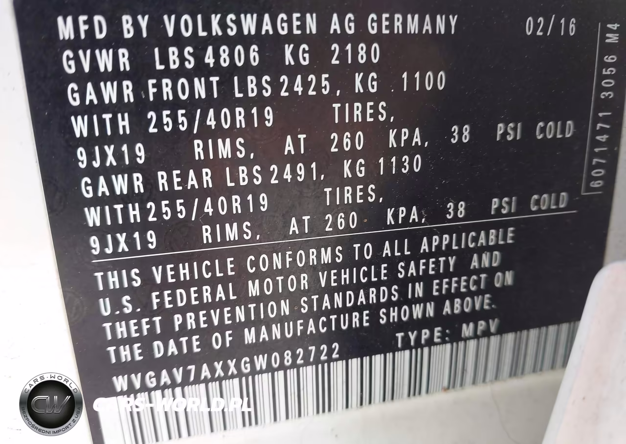 2016 Volkswagen Tiguan R-Line VIN:WVGAV7AXXGW082722 - 9