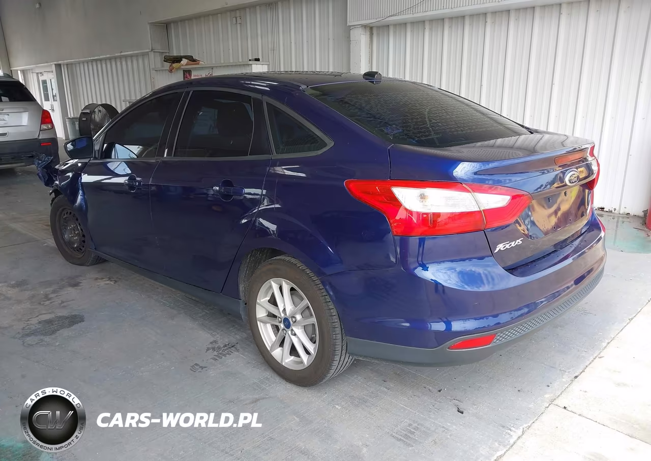 2012 Ford Focus Se VIN:1FAHP3F28CL148401 - 3