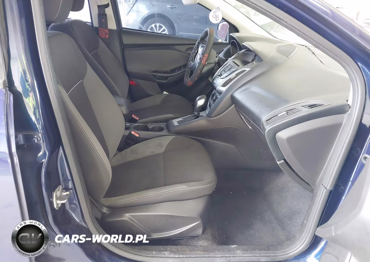2012 Ford Focus Se VIN:1FAHP3F28CL148401 - 5