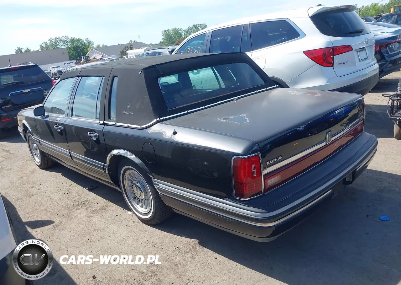 1994 Lincoln Town Car Signature-Tournament VIN:1LNLM82W5RY640605 - 3
