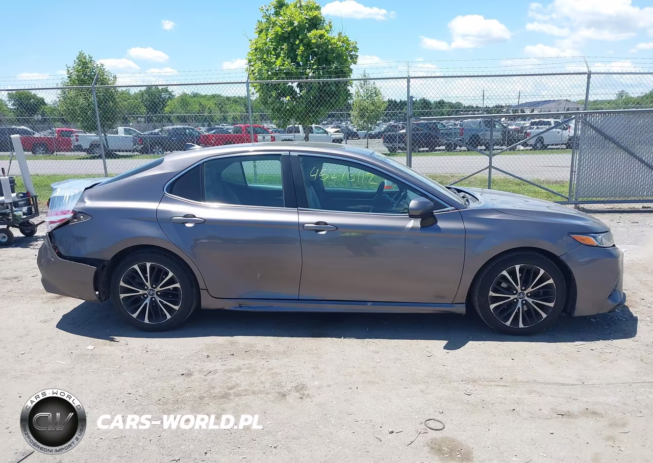 2020 Toyota Camry Se VIN:4T1G11AKXLU354893 - 13