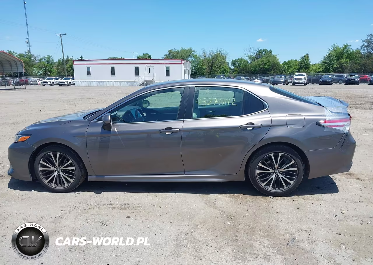 2020 Toyota Camry Se VIN:4T1G11AKXLU354893 - 14