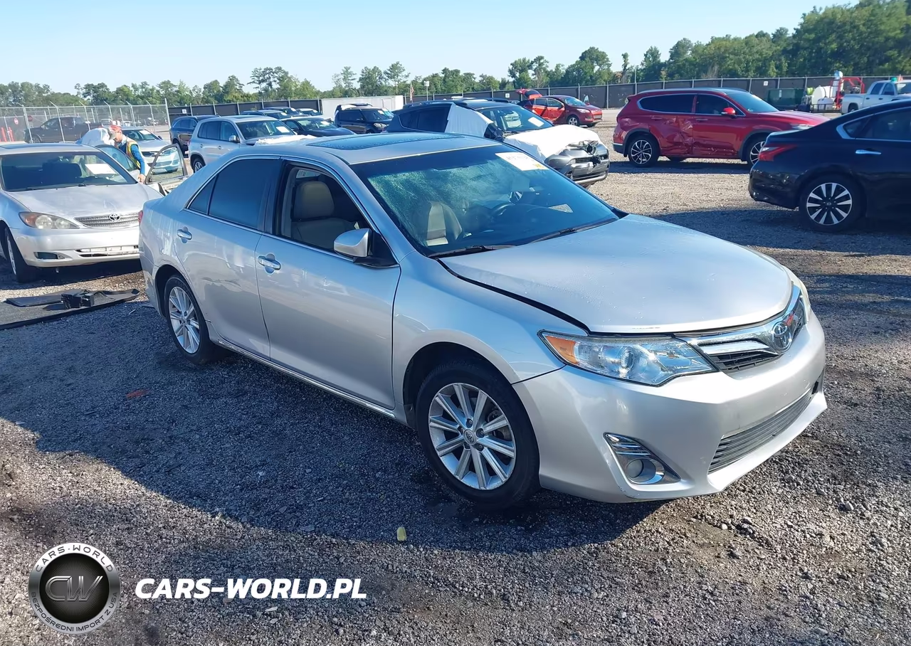 2013 Toyota Camry Xle – zdjęcie 1 z 17
