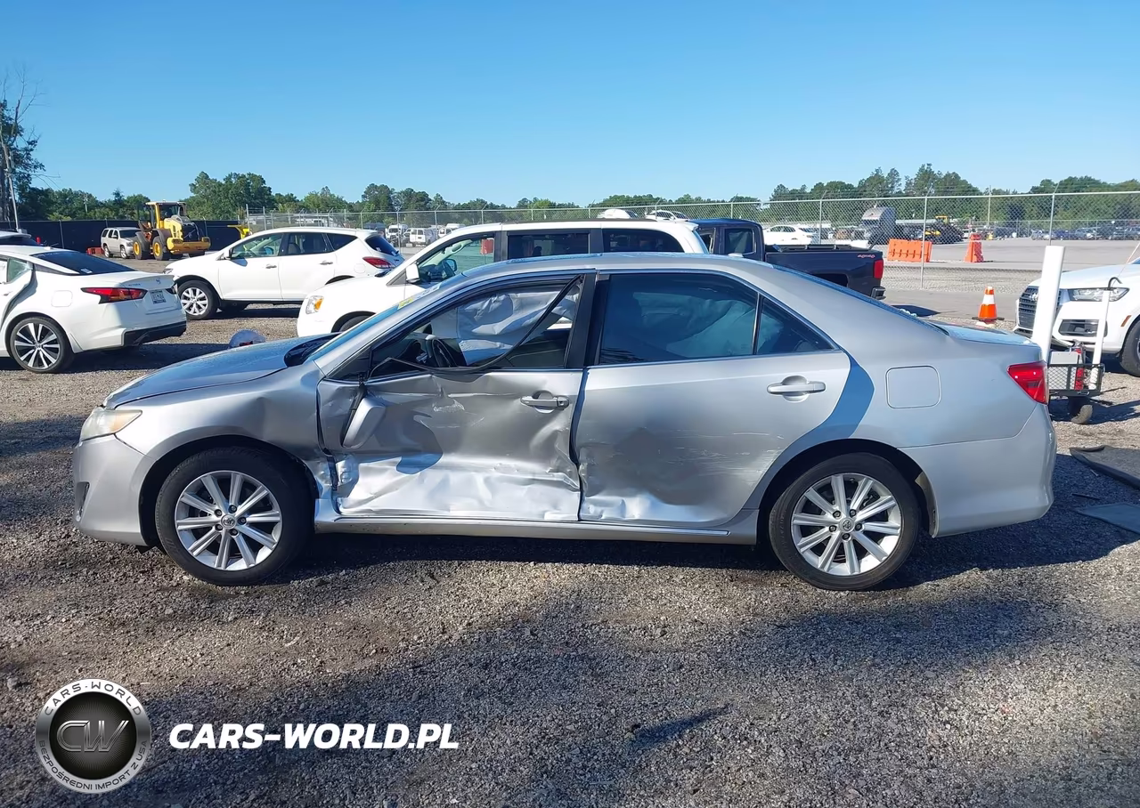 2013 Toyota Camry Xle VIN:4T4BF1FK7DR325038 - 15