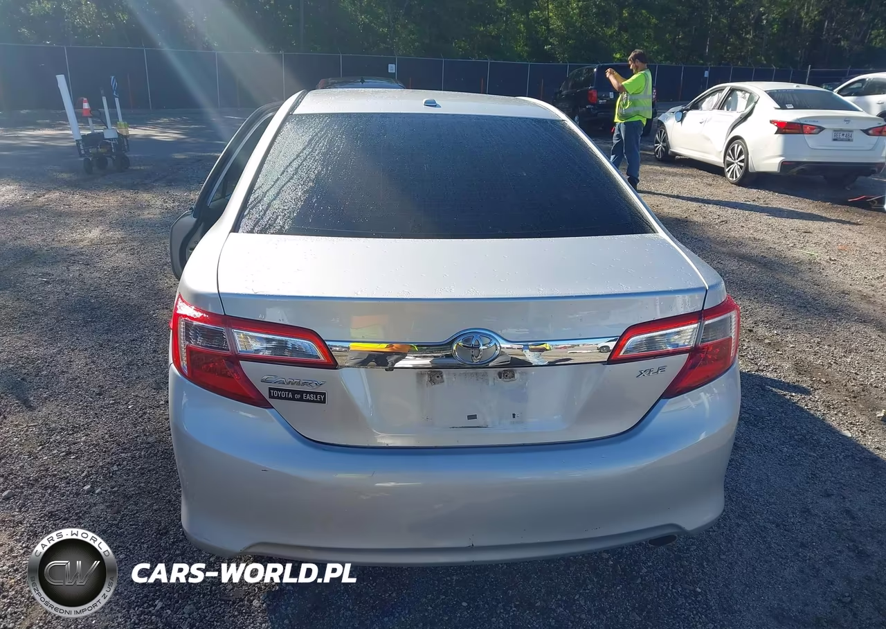 2013 Toyota Camry Xle VIN:4T4BF1FK7DR325038 - 17