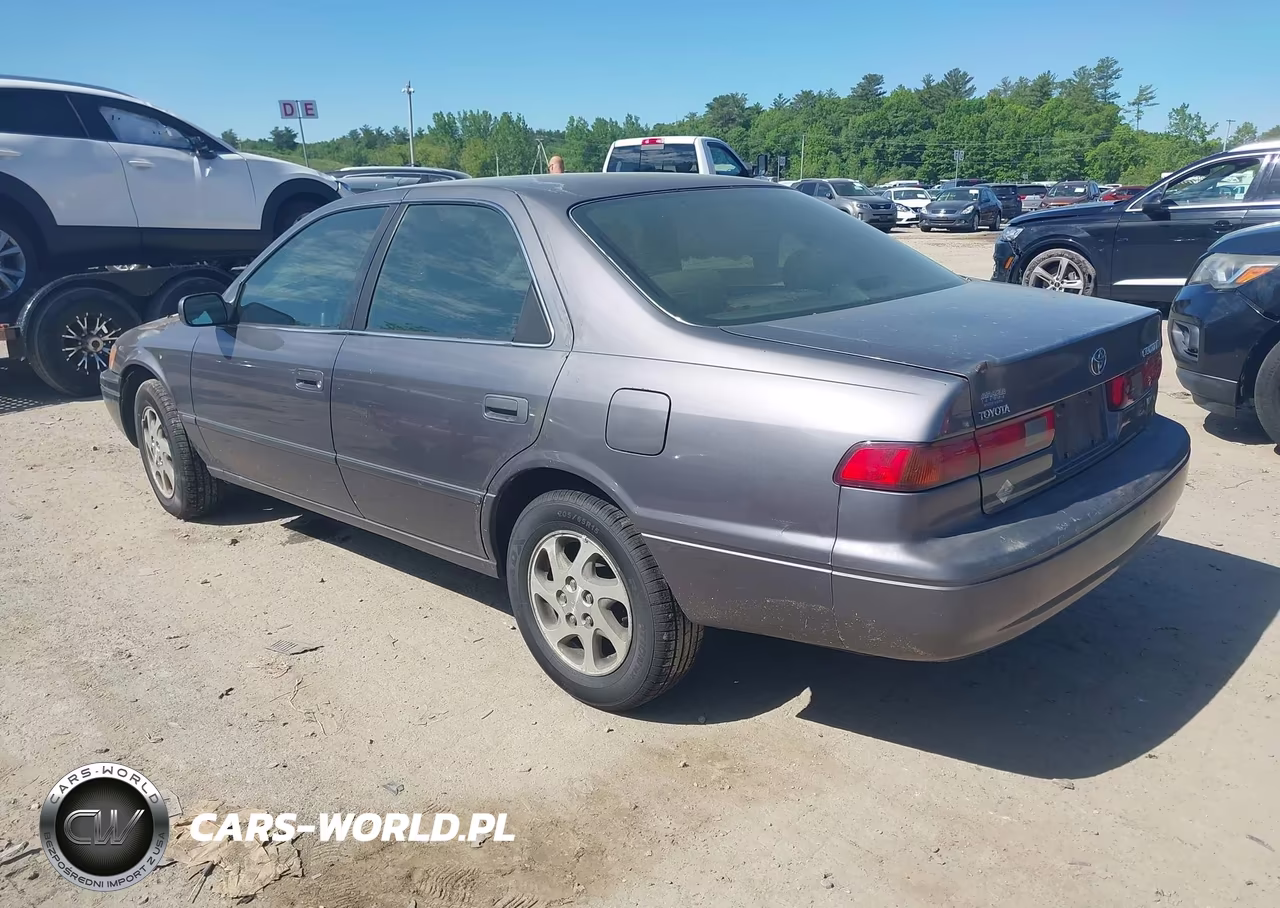 1998 Toyota Camry Le V6 VIN:4T1BF28KXWU049048 - 3