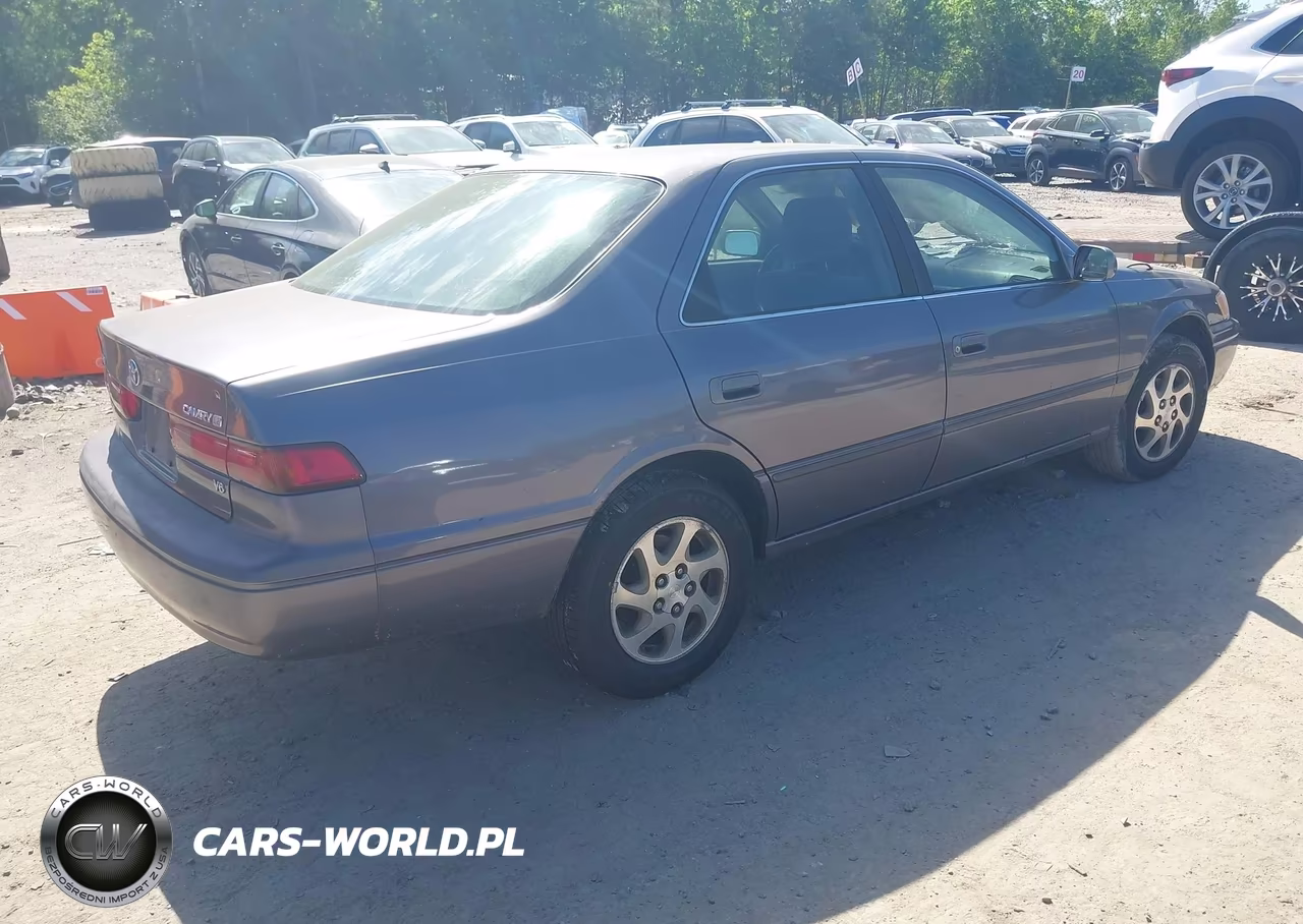 1998 Toyota Camry Le V6 VIN:4T1BF28KXWU049048 - 4
