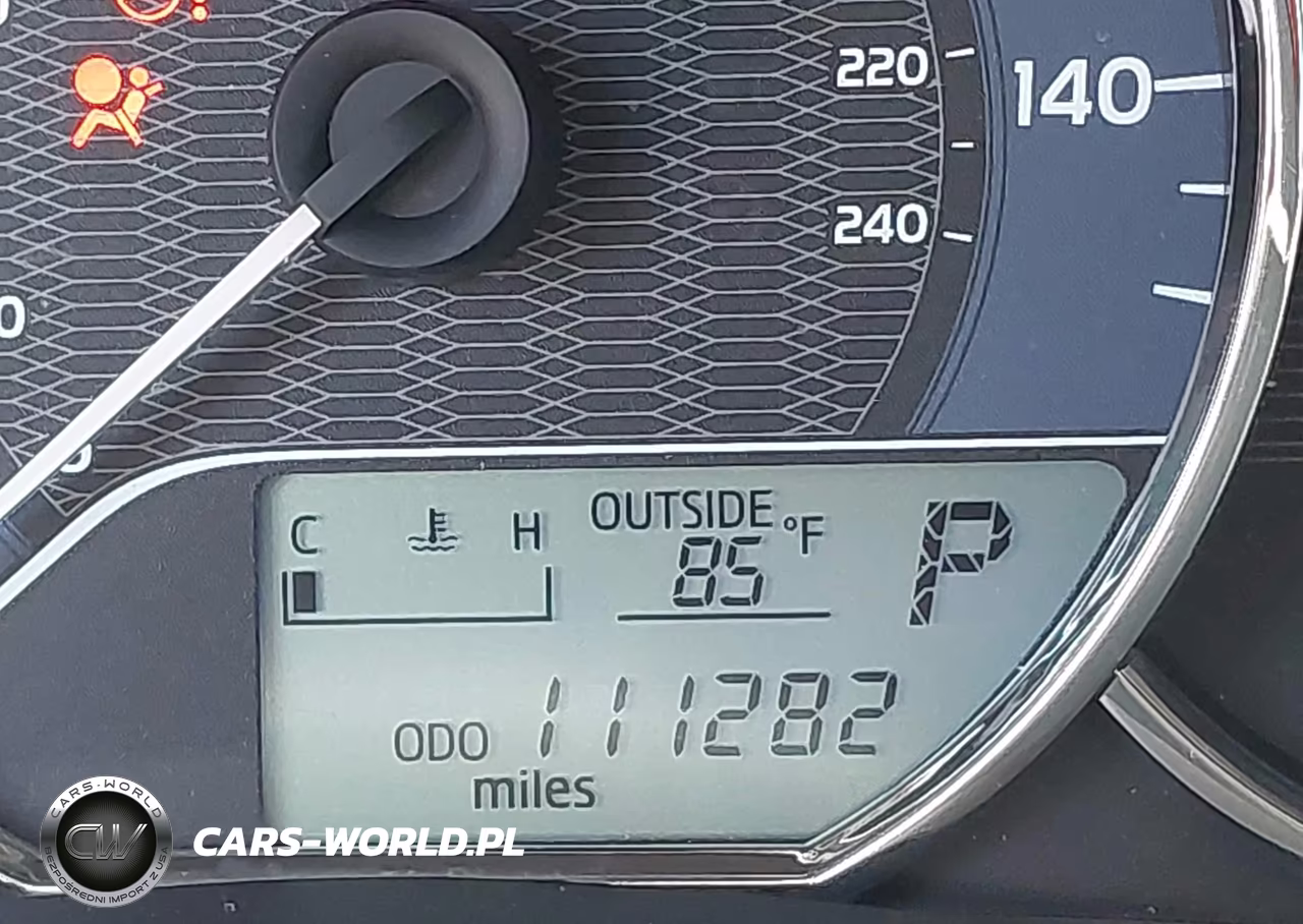 2015 Toyota Corolla Le VIN:5YFBURHE9FP326556 - 16