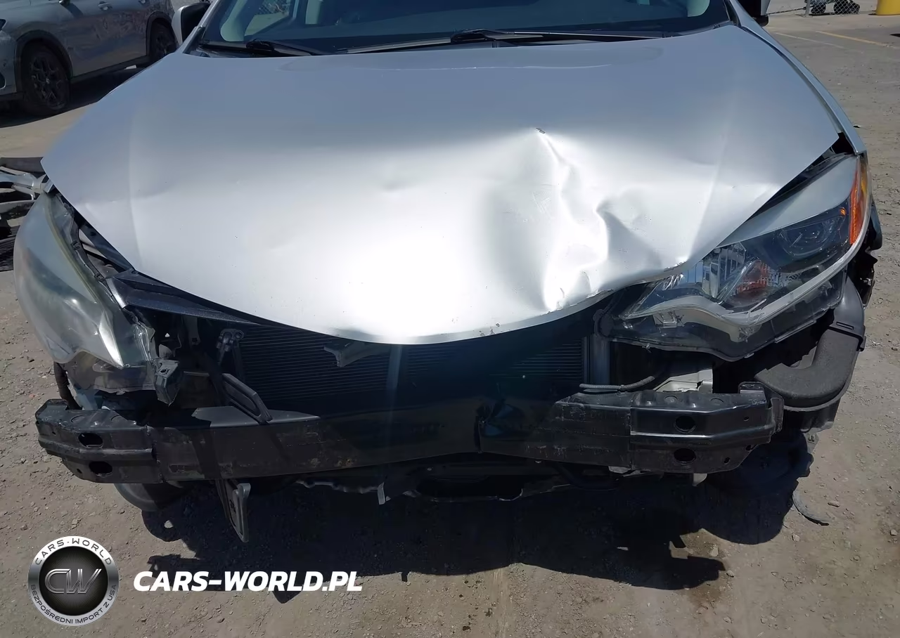 2015 Toyota Corolla Le VIN:5YFBURHE9FP326556 - 6