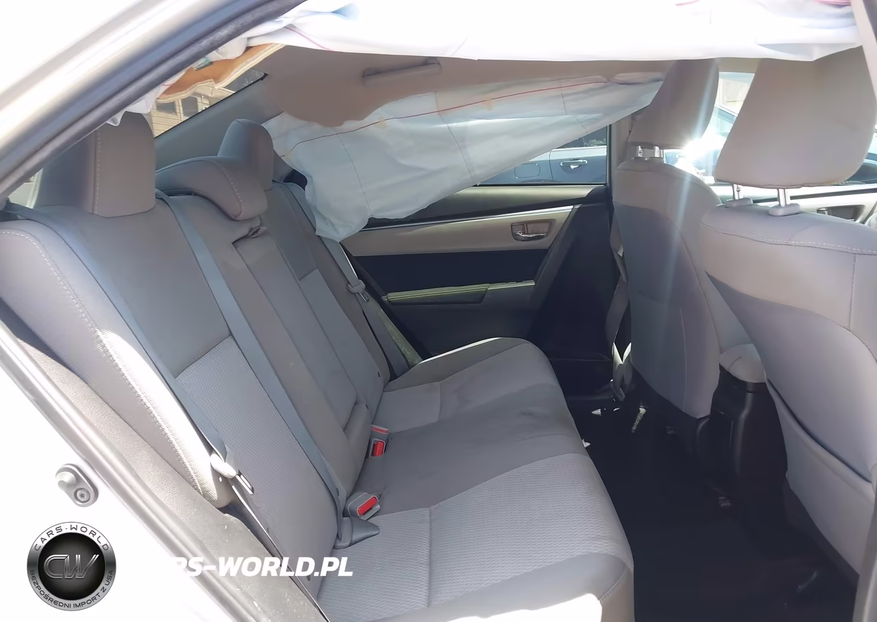 2015 Toyota Corolla Le VIN:5YFBURHE9FP326556 - 8