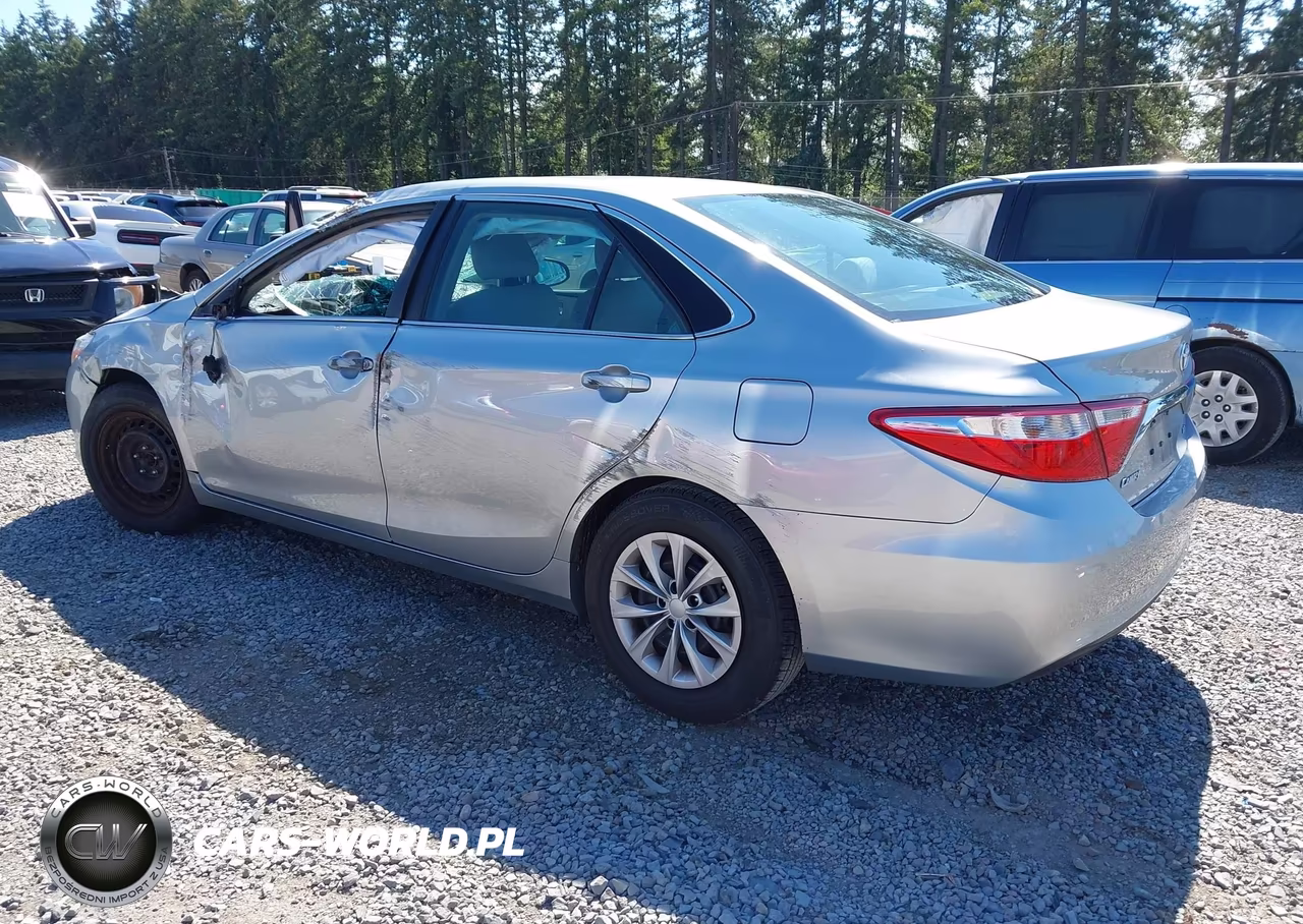 2015 Toyota Camry Le VIN:4T4BF1FK3FR473903 - 3