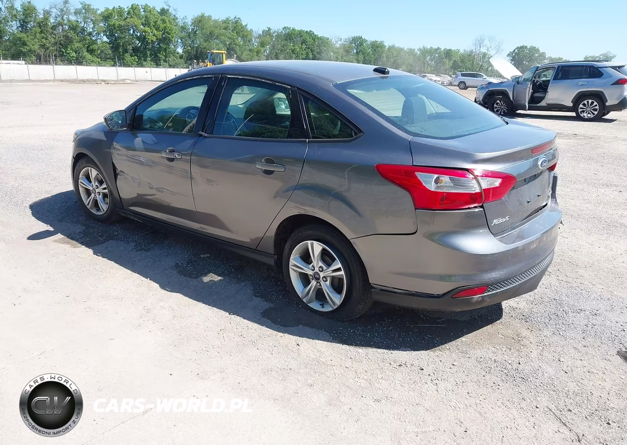 2013 Ford Focus Se VIN:1FADP3F23DL242332 - 3