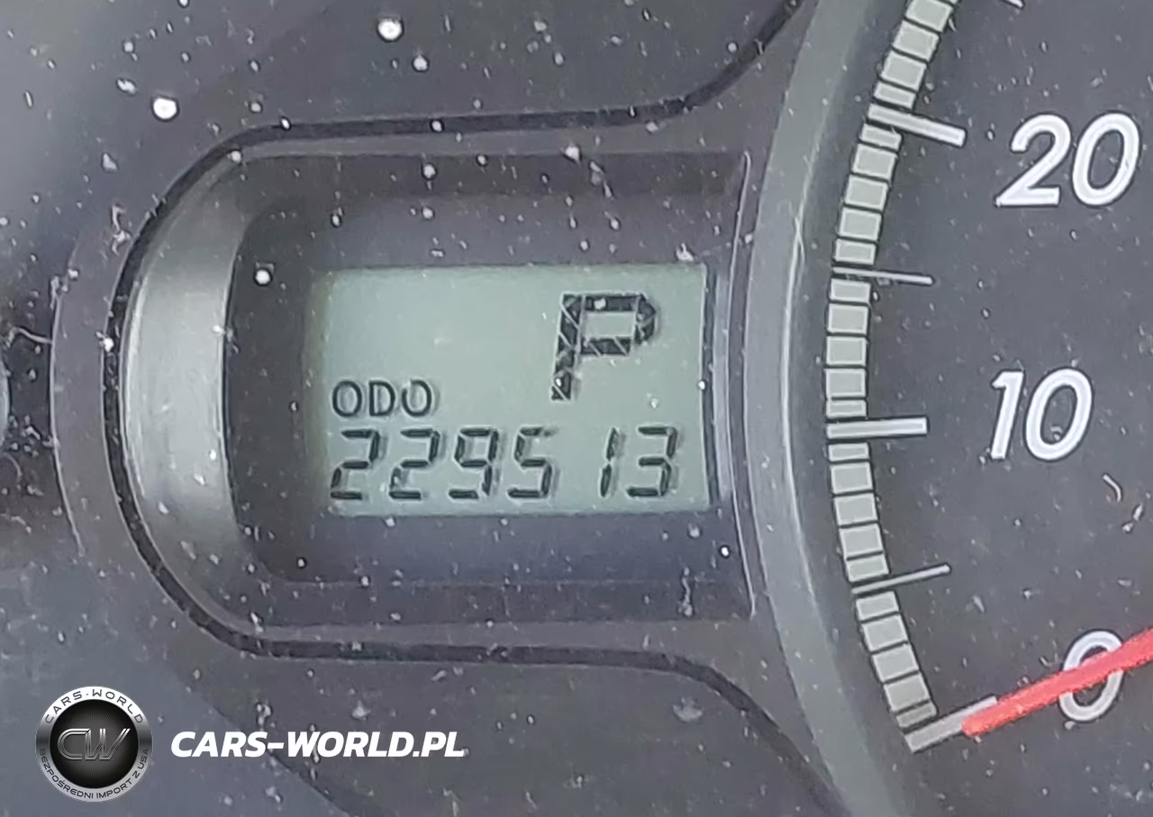2011 Toyota Sienna Le V6 VIN:5TDKK3DC1BS150353 - 16