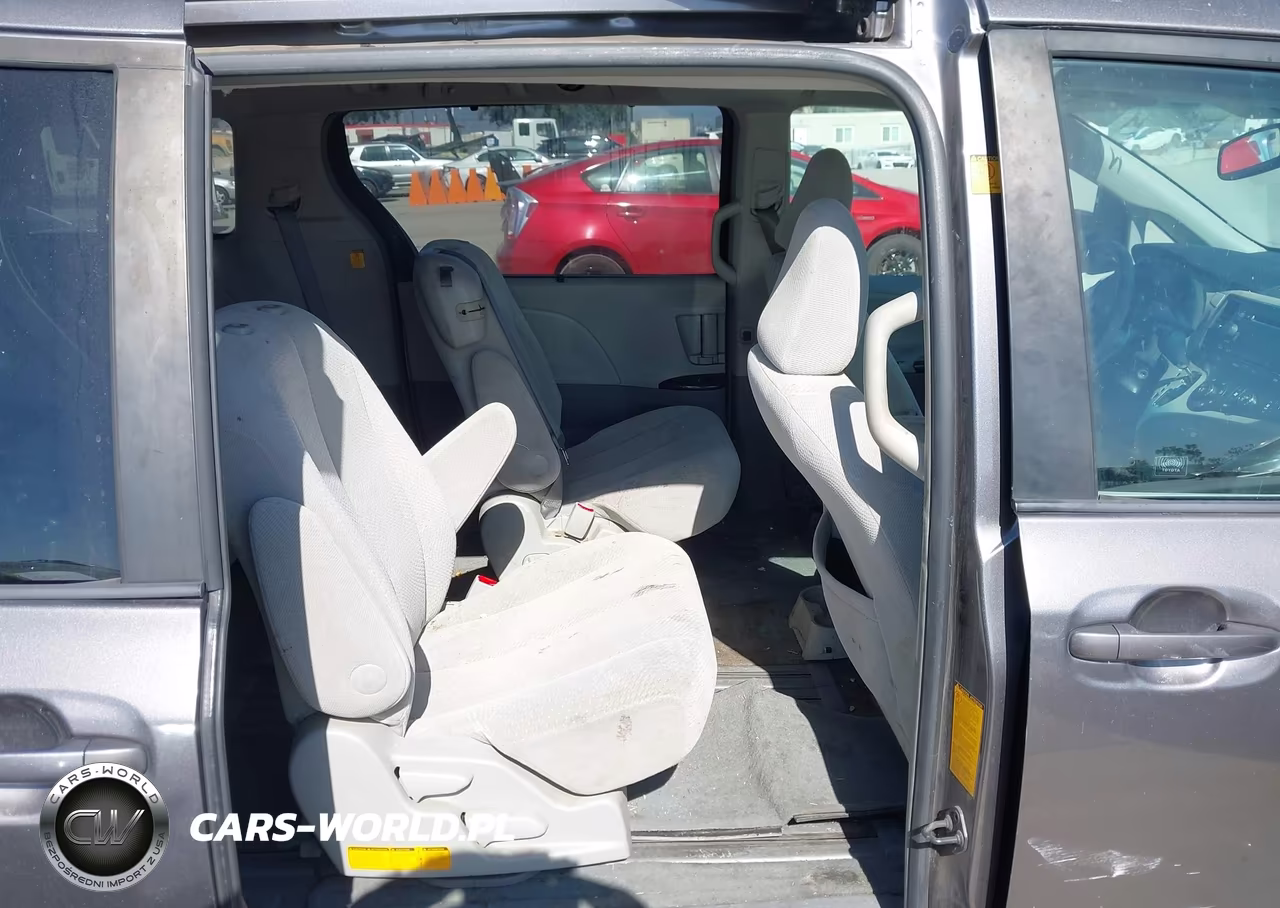 2011 Toyota Sienna Le V6 VIN:5TDKK3DC1BS150353 - 8