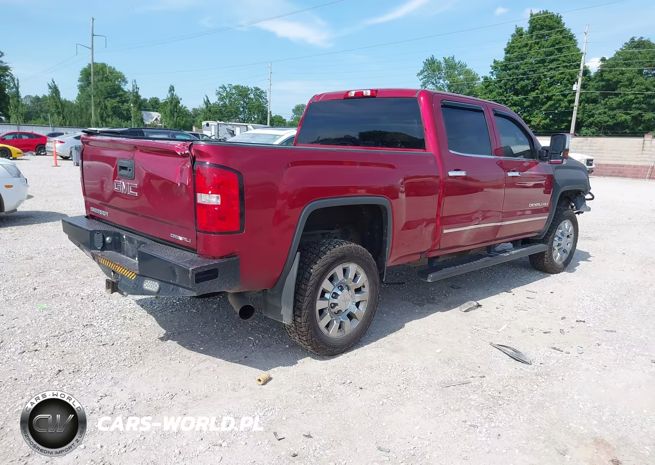2018 GMC Sierra 2500Hd Denali VIN:1GT12UEY3JF164748 - 4