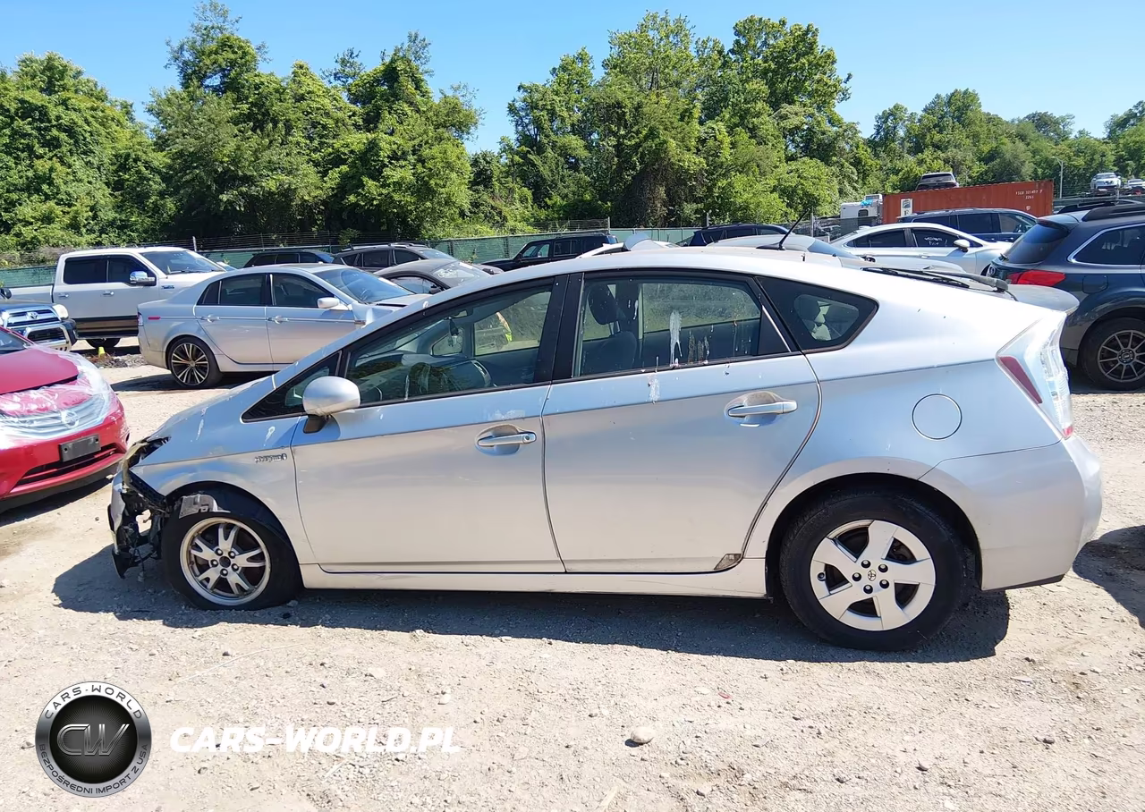 2011 Toyota Prius Two VIN:JTDKN3DU3B5341973 - 14