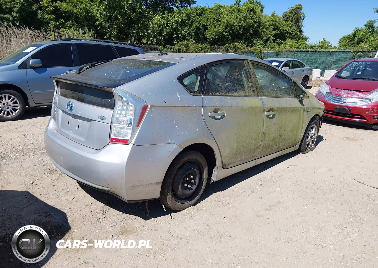 2011 Toyota Prius Two VIN:JTDKN3DU3B5341973 - 4