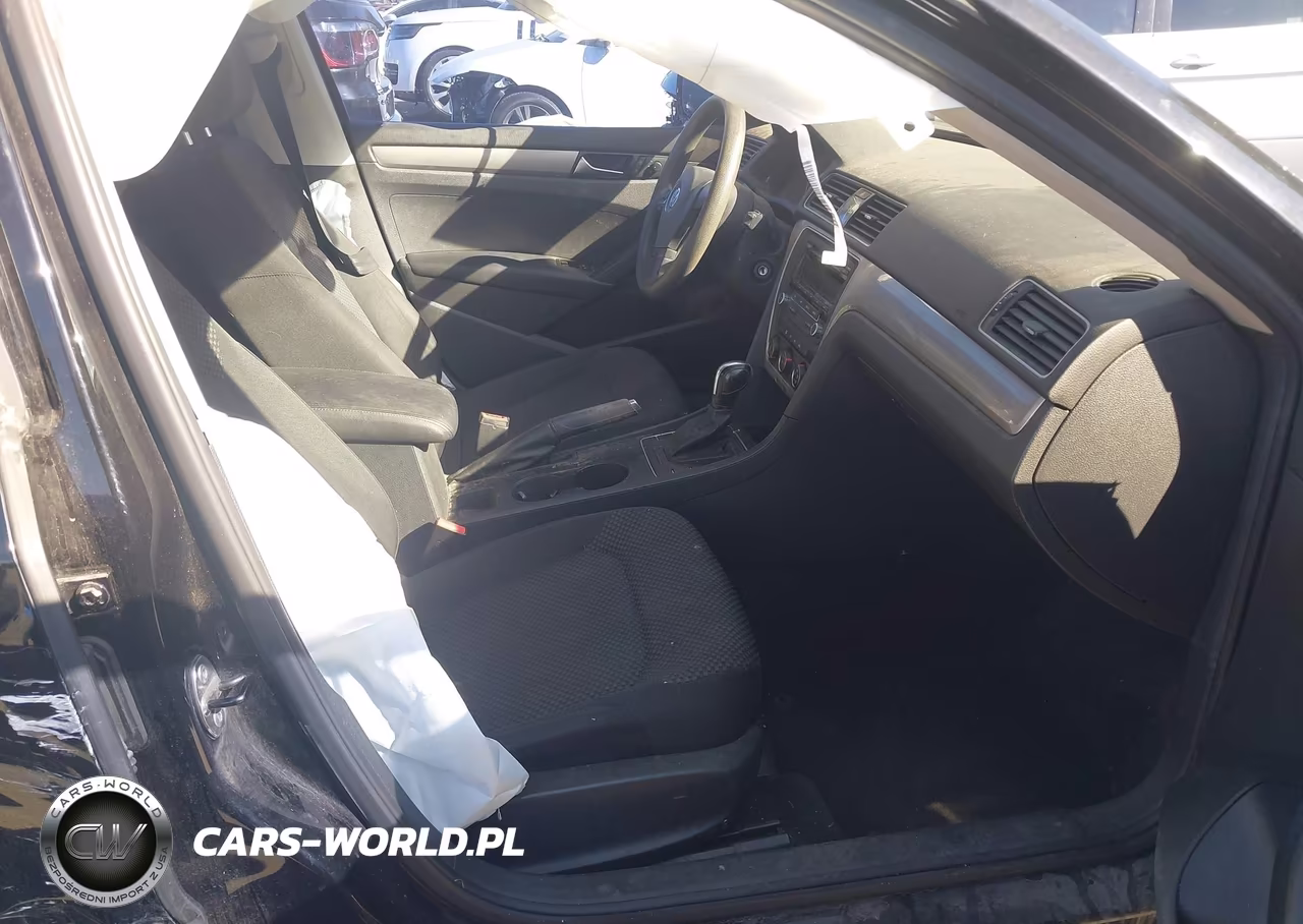 2014 Volkswagen Passat 1.8T S VIN:1VWAS7A32EC052703 - 5