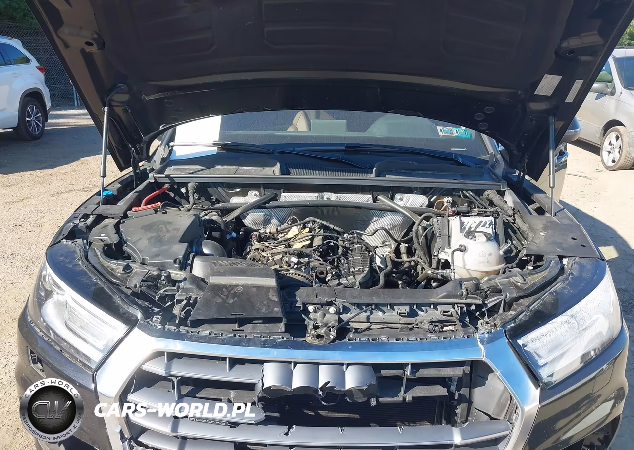 2019 Audi Q5 45 Premium VIN:WA1ANAFY2K2042048 - 10