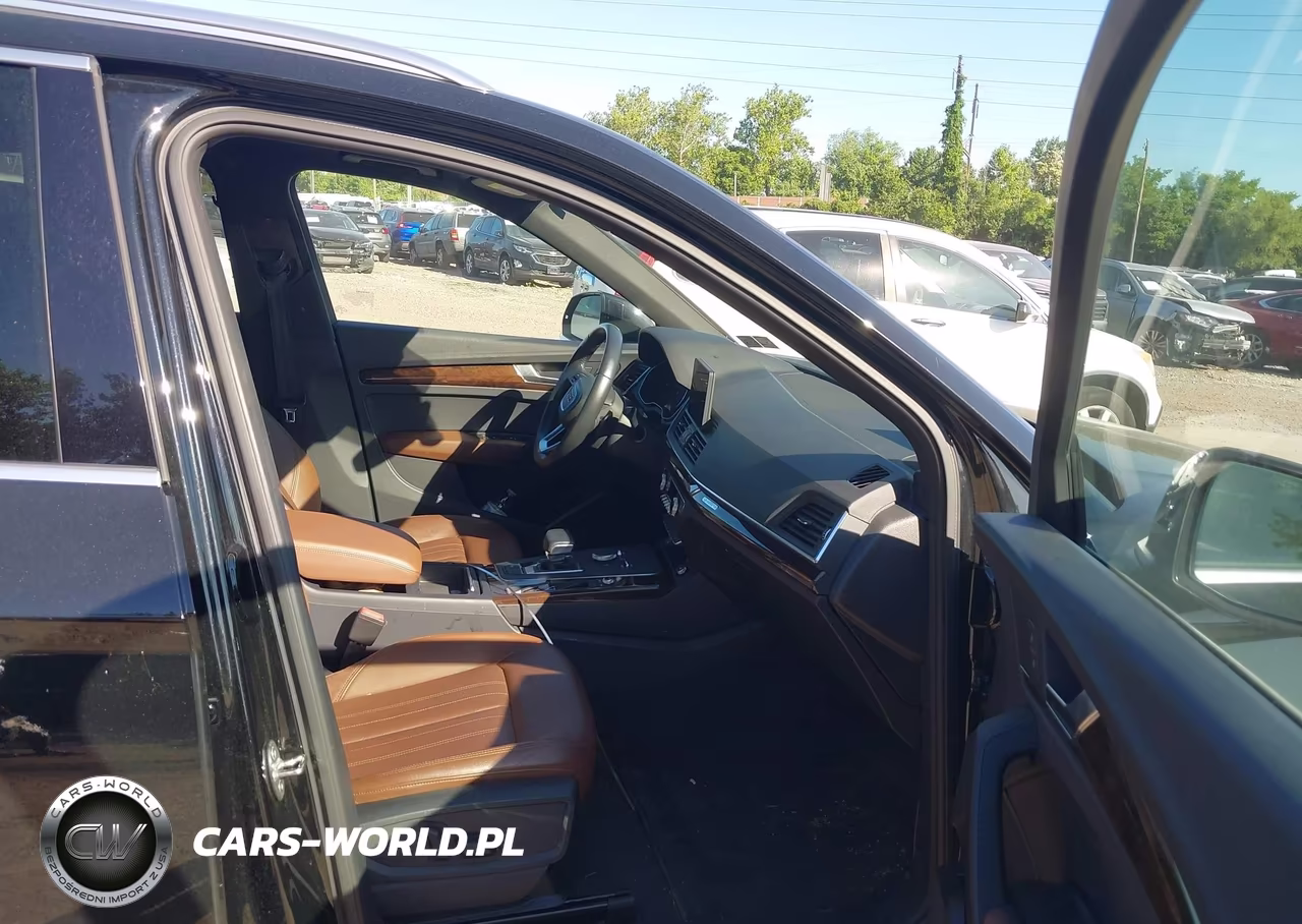 2019 Audi Q5 45 Premium VIN:WA1ANAFY2K2042048 - 5