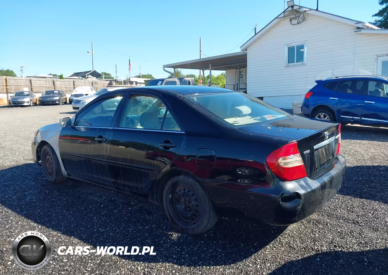 2003 Toyota Camry Le VIN:4T1BE32K73U126973 - 3