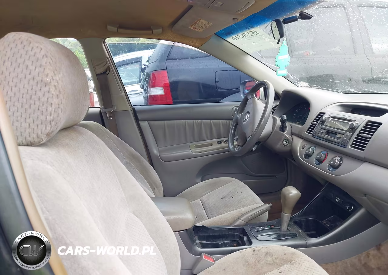 2003 Toyota Camry Le VIN:4T1BE32K73U126973 - 5