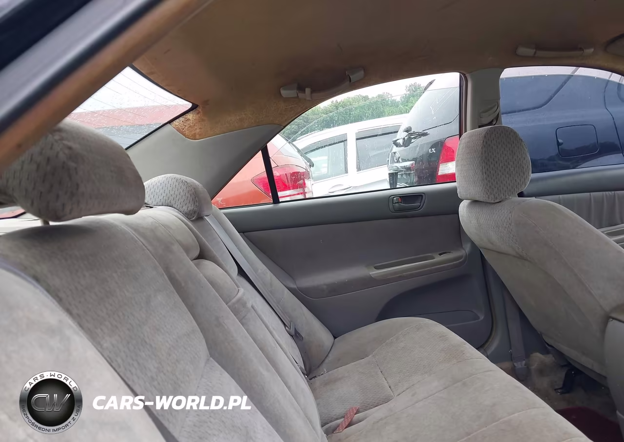 2003 Toyota Camry Le VIN:4T1BE32K73U126973 - 8