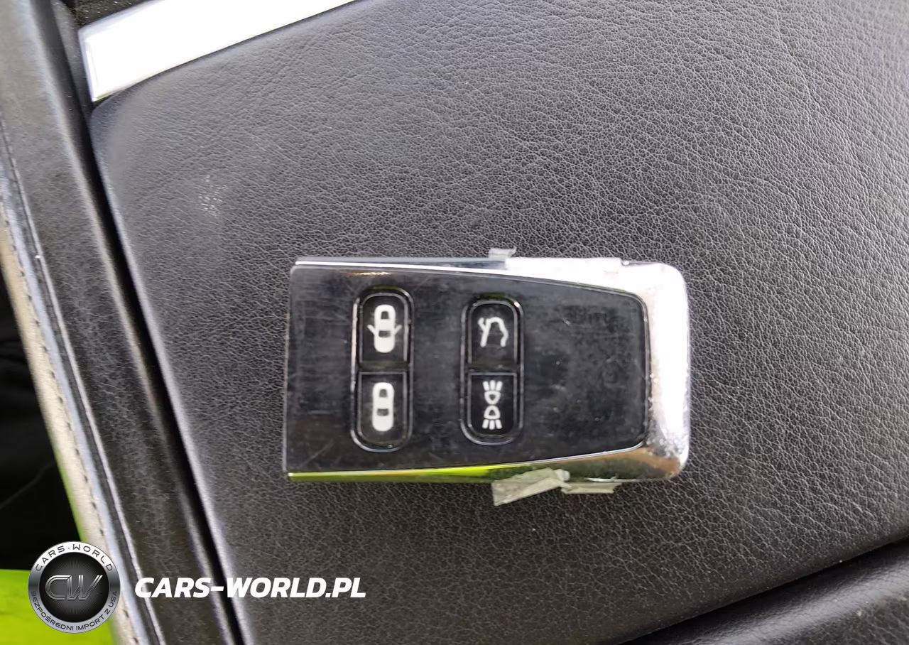 2016 Aston Martin Rapide S VIN:SCFHMDBS5GGF05390 - 11