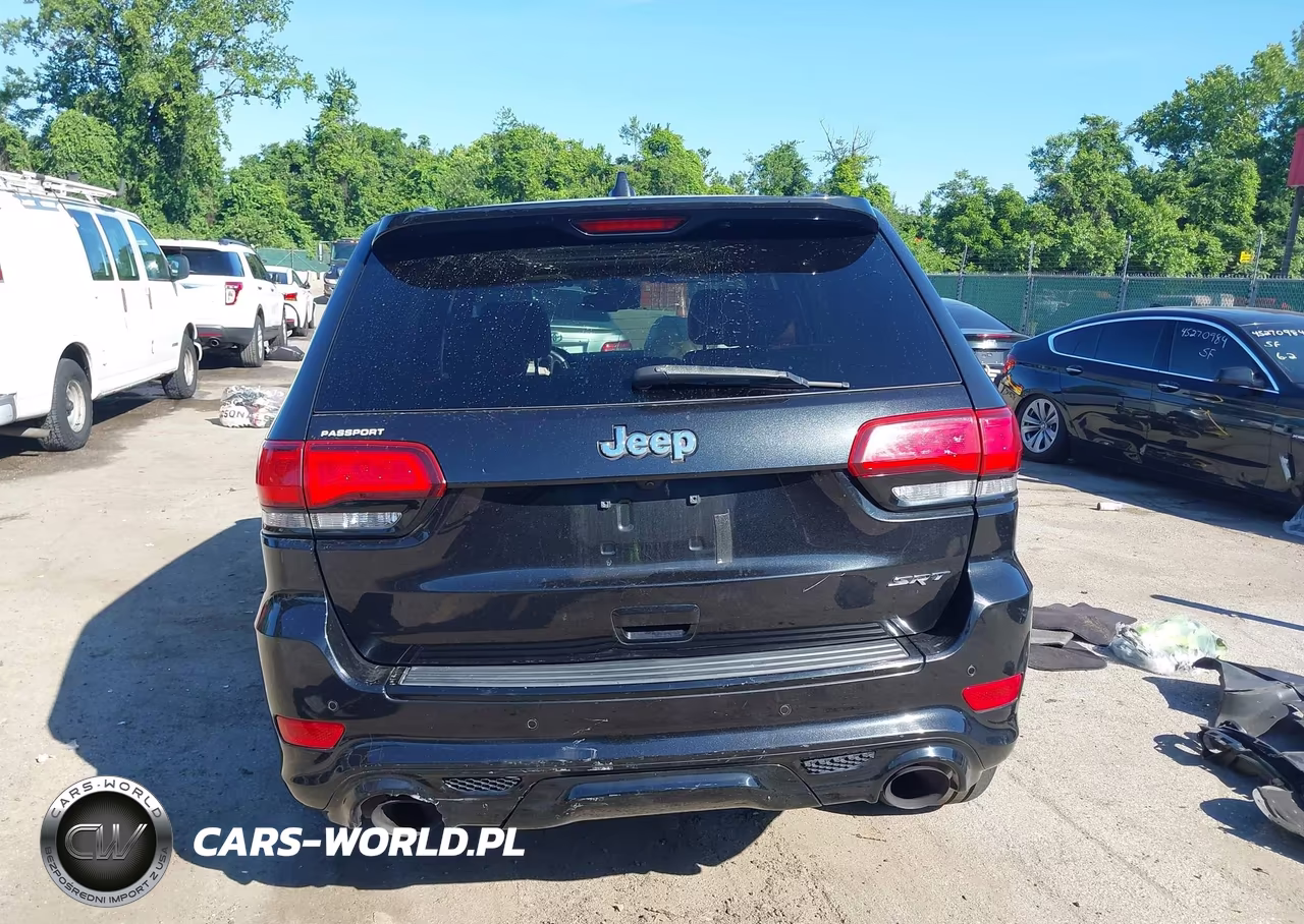 2016 Jeep Grand Cherokee Srt VIN:1C4RJFDJ1GC327994 - 17