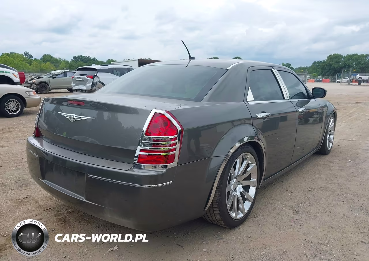 2008 Chrysler 300 Touring VIN:2C3LA53G68H135530 - 4