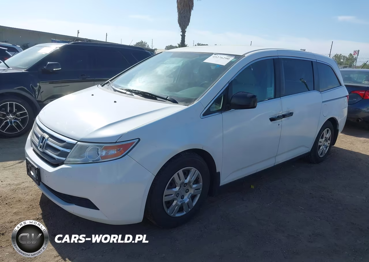 2013 Honda Odyssey Lx VIN:5FNRL5H28DB068703 - 2