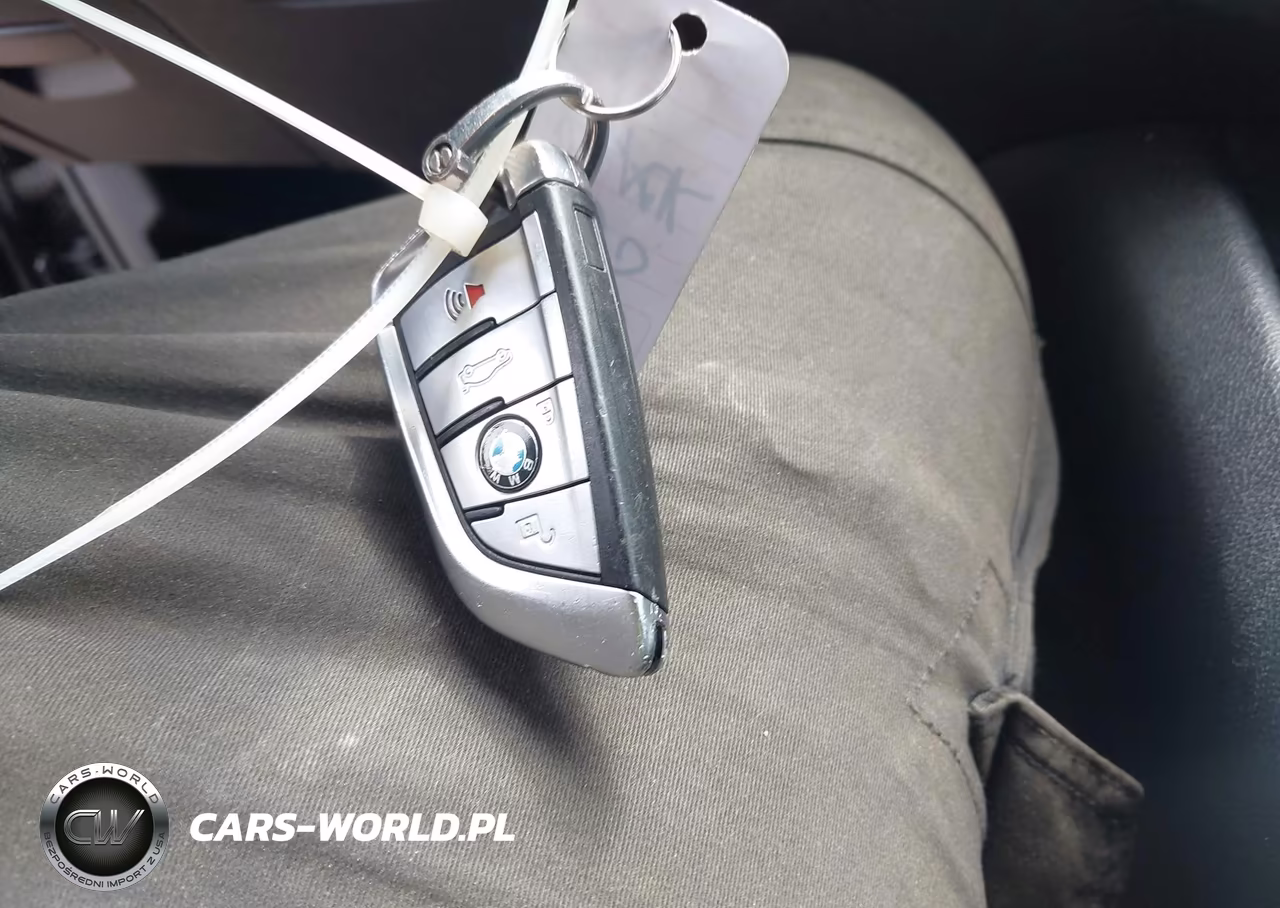 2020 BMW 530I xDrive VIN:WBAJR7C04LWW79669 - 11