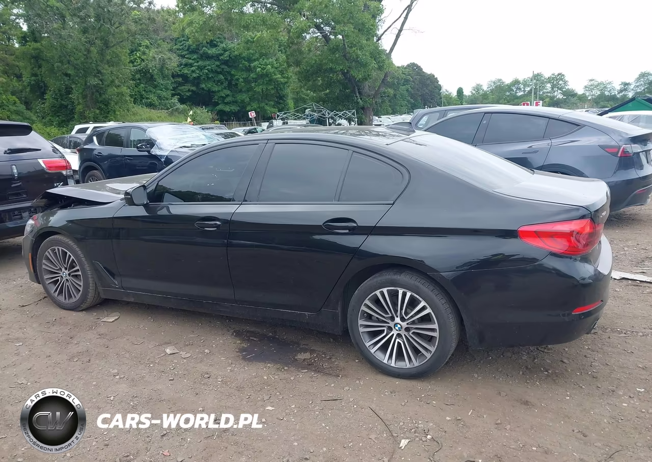 2020 BMW 530I xDrive VIN:WBAJR7C04LWW79669 - 14
