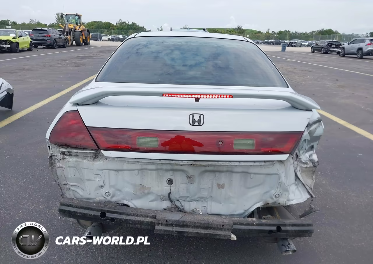 2001 Honda Accord 3.0 Ex VIN:1HGCG22551A028743 - 17