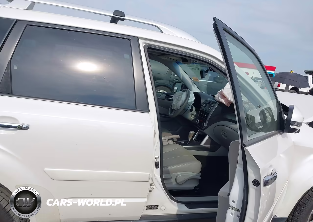 2013 Subaru Forester 2.5X Touring VIN:JF2SHAGC1DH414842 - 5