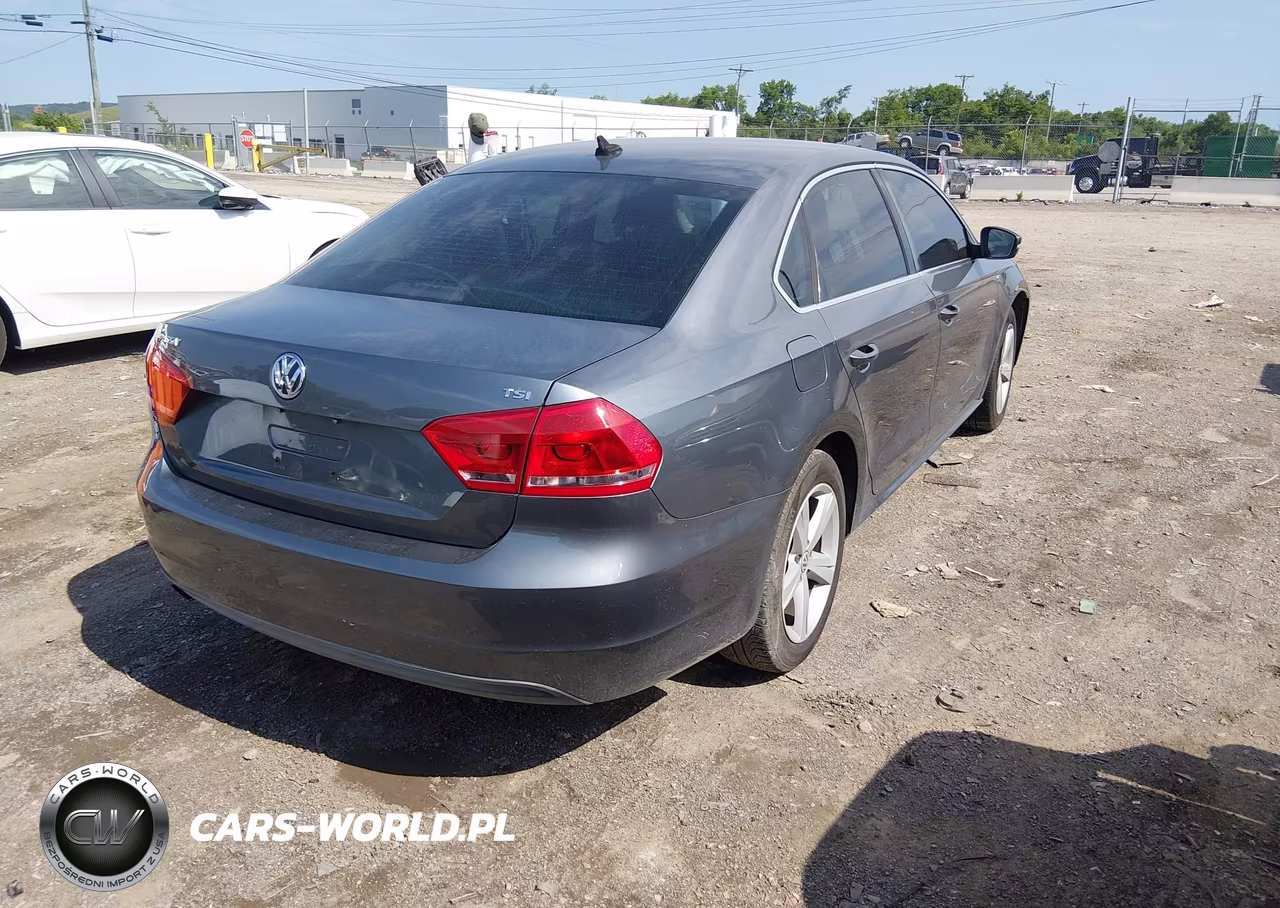 2014 Volkswagen Passat 1.8T Wolfsburg Edition VIN:1VWAT7A37EC022240 - 4