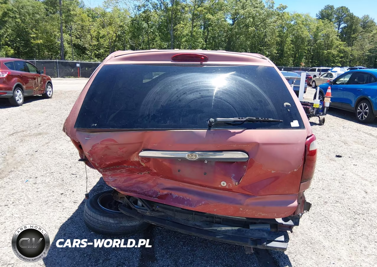 2005 Chrysler Town & Country VIN:1C4GP45R75B318993 - 16