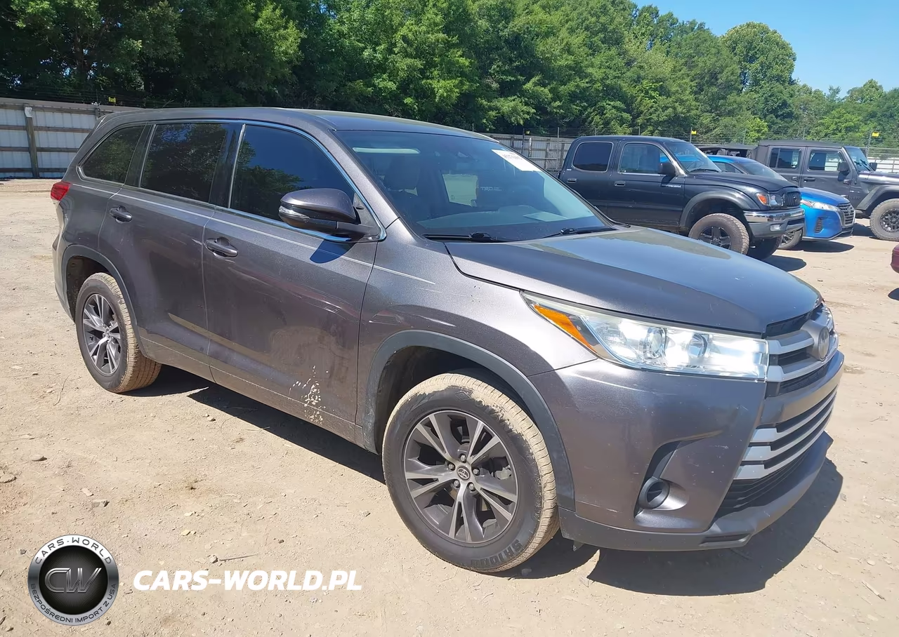 2018 Toyota Highlander Le VIN:5TDZARFHXJS037335 - 1