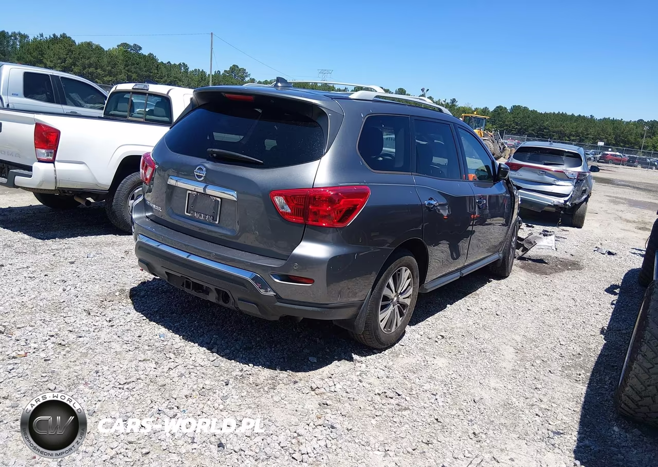2019 Nissan Pathfinder S VIN:5N1DR2MNXKC637192 - 4