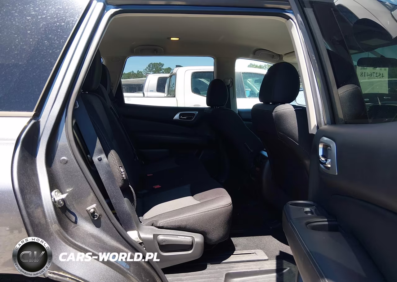 2019 Nissan Pathfinder S VIN:5N1DR2MNXKC637192 - 8