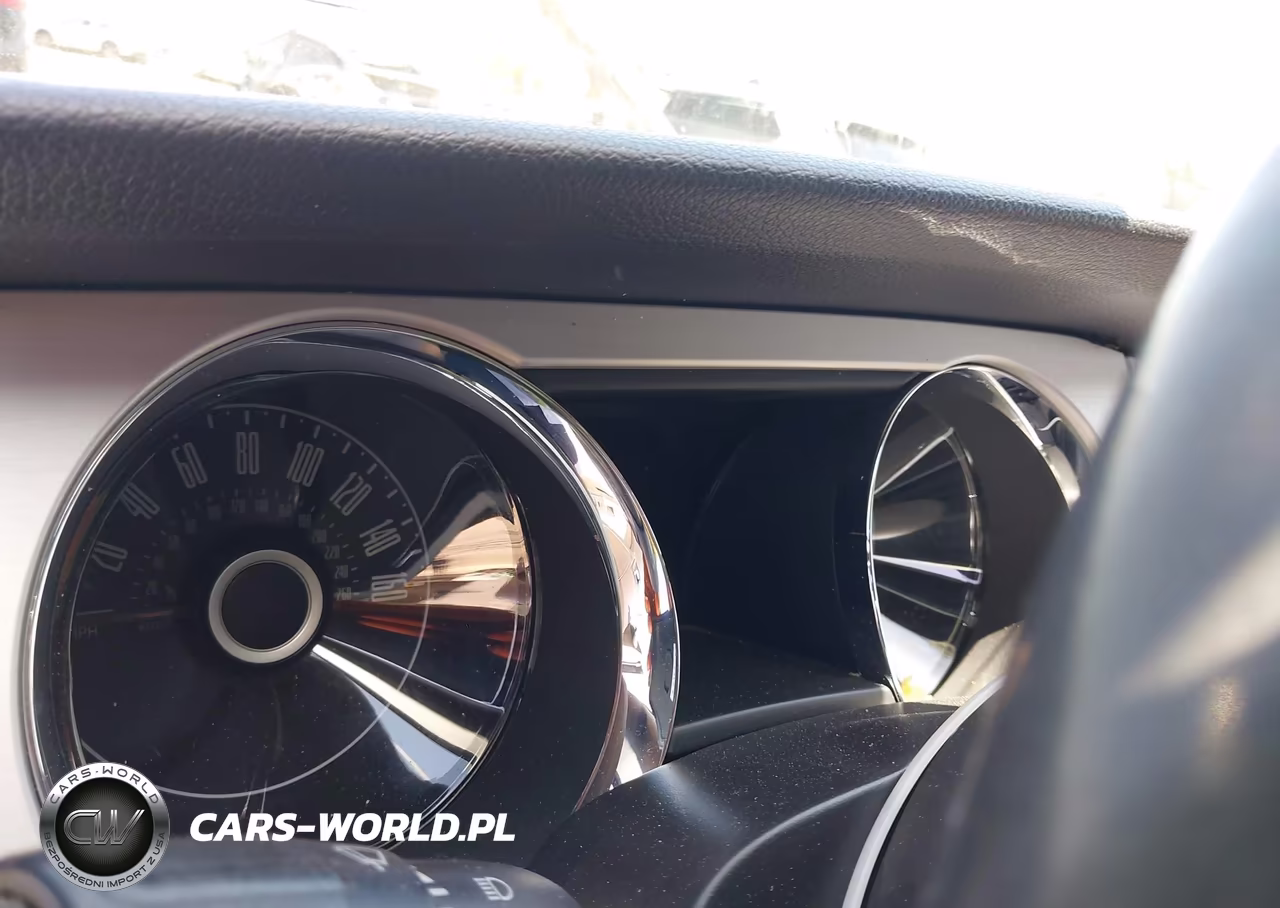 2014 Ford Mustang V6 Premium VIN:1ZVBP8EMXE5301929 - 19