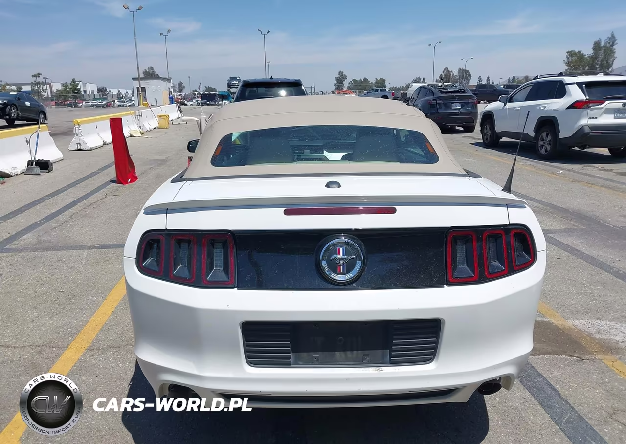 2014 Ford Mustang V6 Premium VIN:1ZVBP8EMXE5301929 - 20