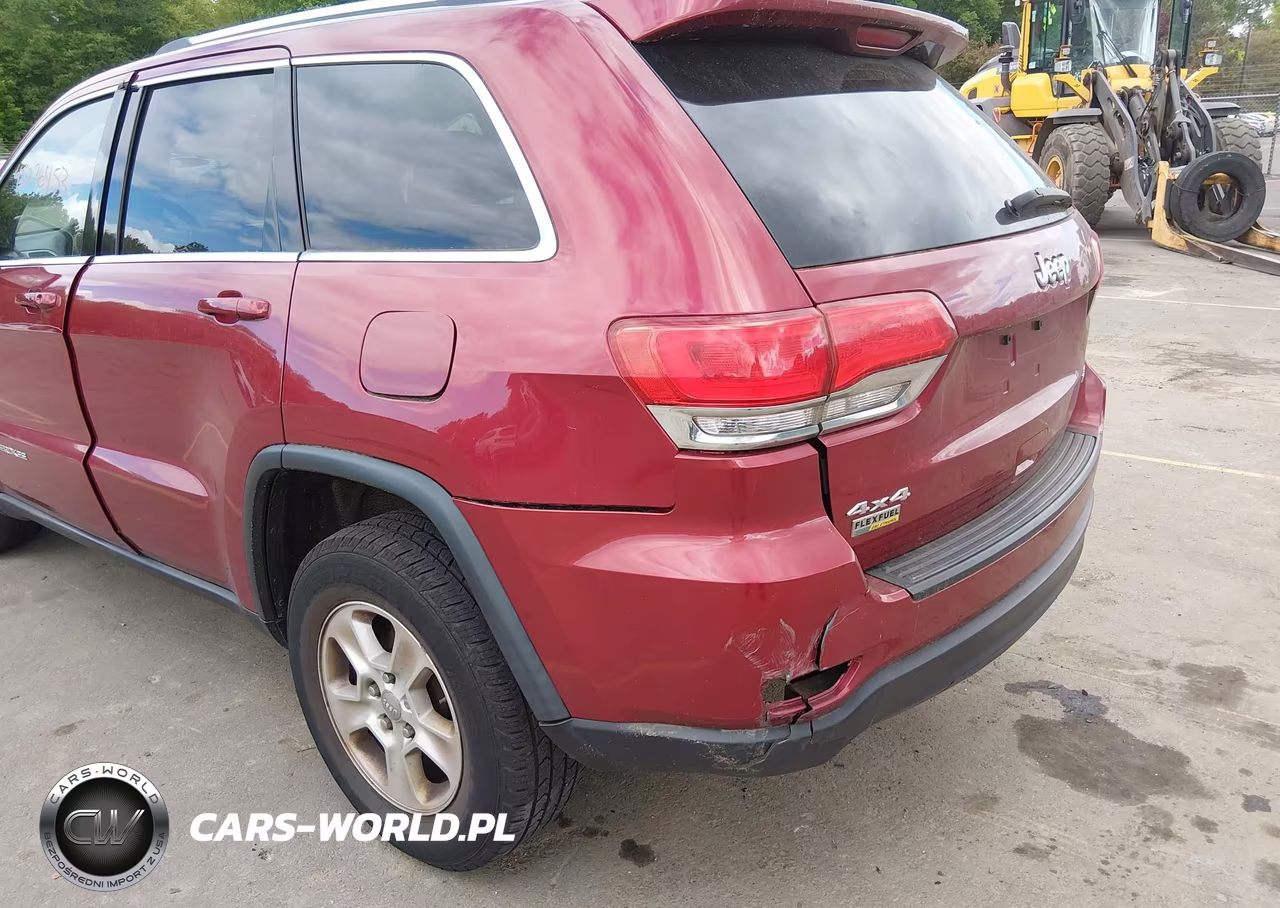 2014 Jeep Grand Cherokee Laredo VIN:1C4RJFAG0EC126318 - 17