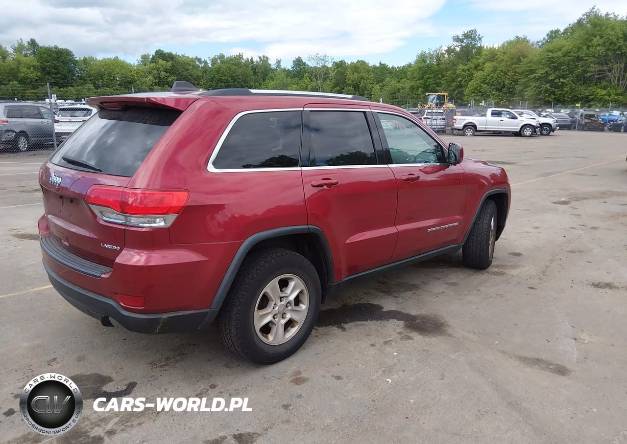 2014 Jeep Grand Cherokee Laredo VIN:1C4RJFAG0EC126318 - 4