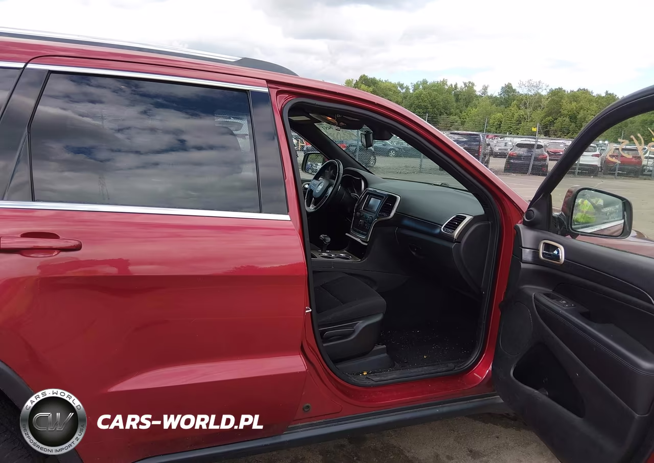 2014 Jeep Grand Cherokee Laredo VIN:1C4RJFAG0EC126318 - 5