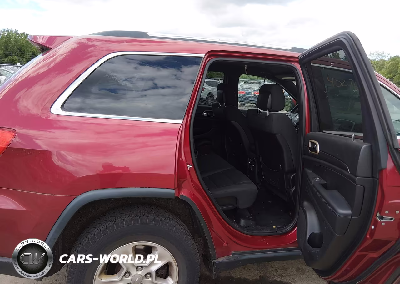 2014 Jeep Grand Cherokee Laredo VIN:1C4RJFAG0EC126318 - 8