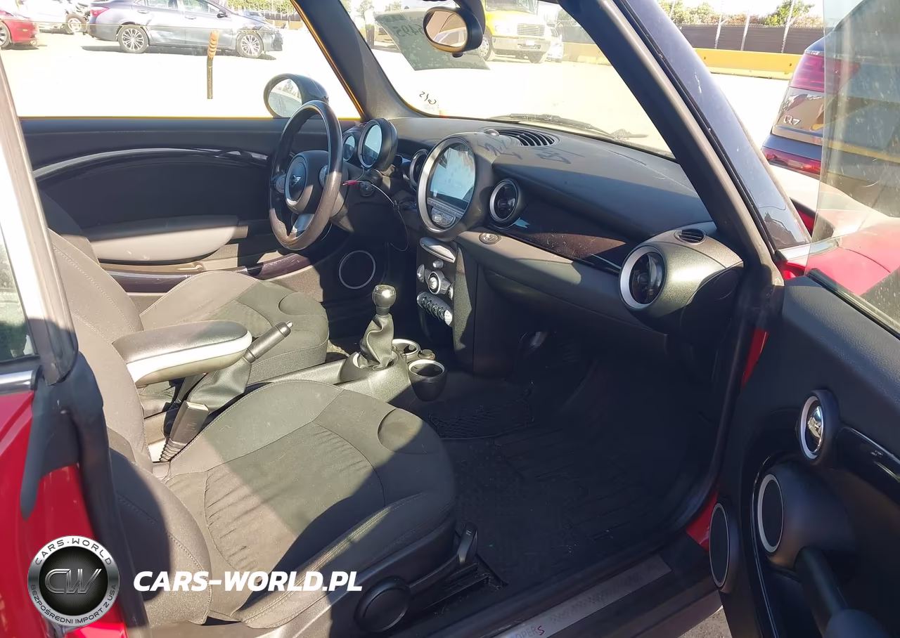 2010 Mini Cooper S VIN:WMWMS3C51ATY51158 - 5